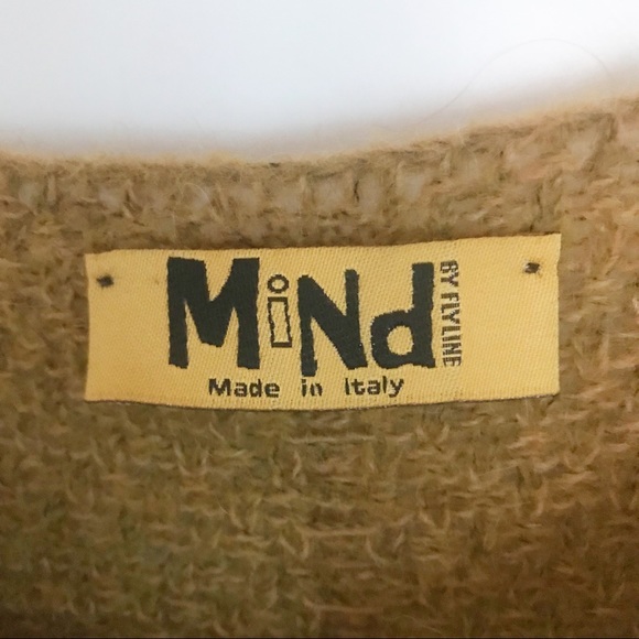 MIND Mohair & Wool High Low Gold V-Neck Sweater - Picture 6 of 7